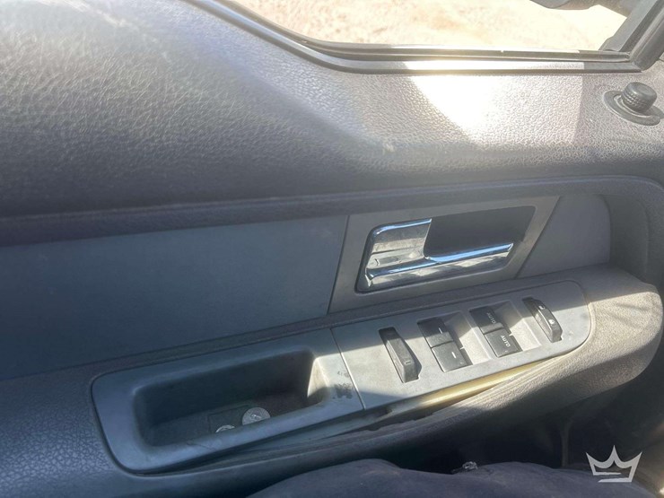 2011-ford-f150-image-31