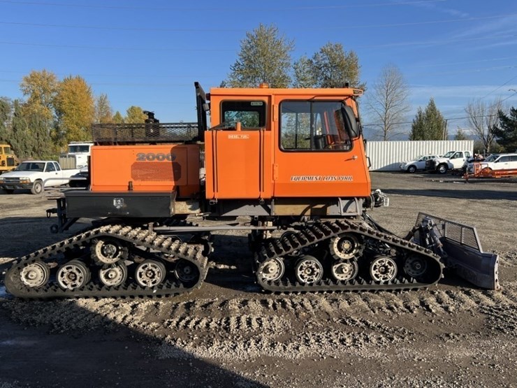 2000-tucker-terra-2000-sno-cat-image-3