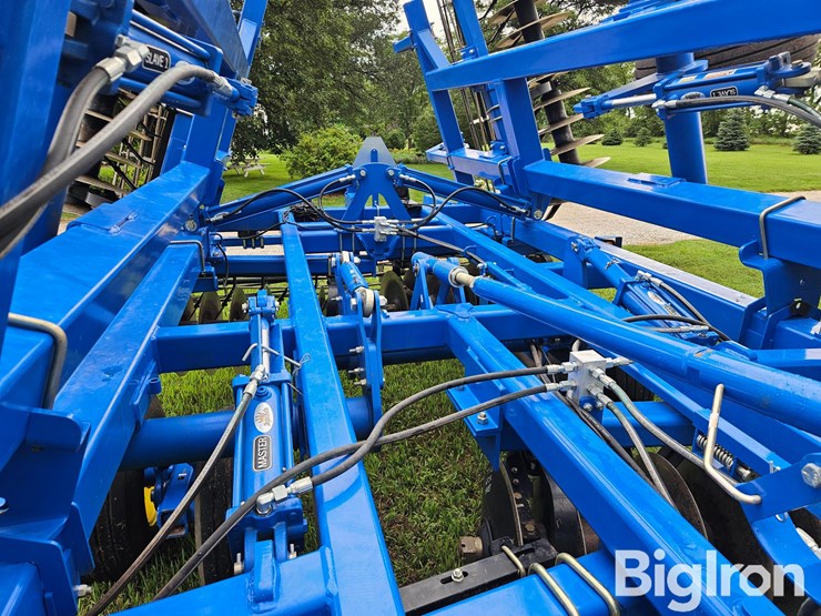 2012-landoll-7431-23-image-14