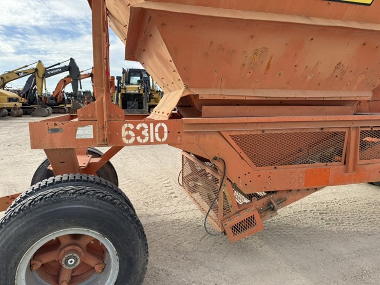 john-deere-8-image-11