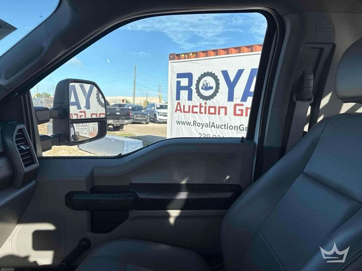 2019-ford-f350-image-17