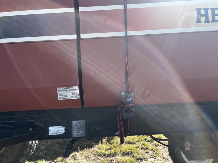 2005-hesston-9260-image-21