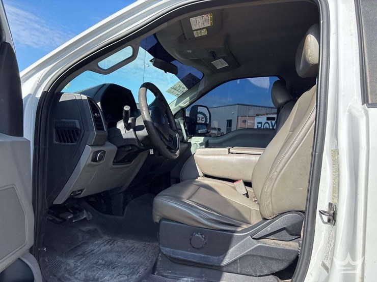 2017-ford-f450-image-12