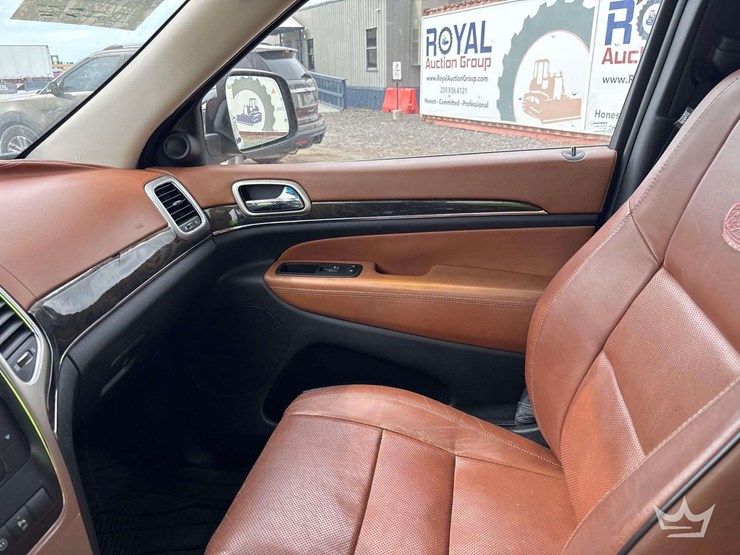 2012-jeep-grand-cherokee-image-15