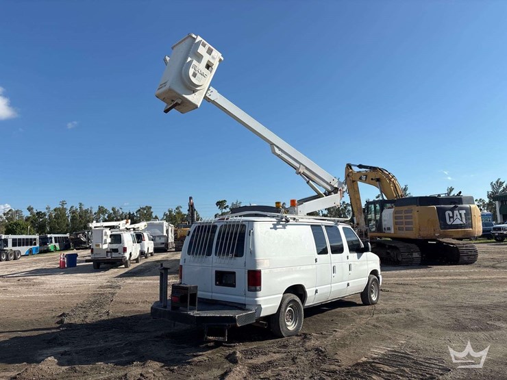 2008-ford-e350-image-11