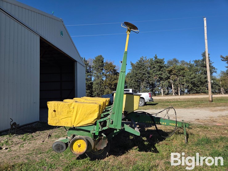 john-deere-7000-image-4