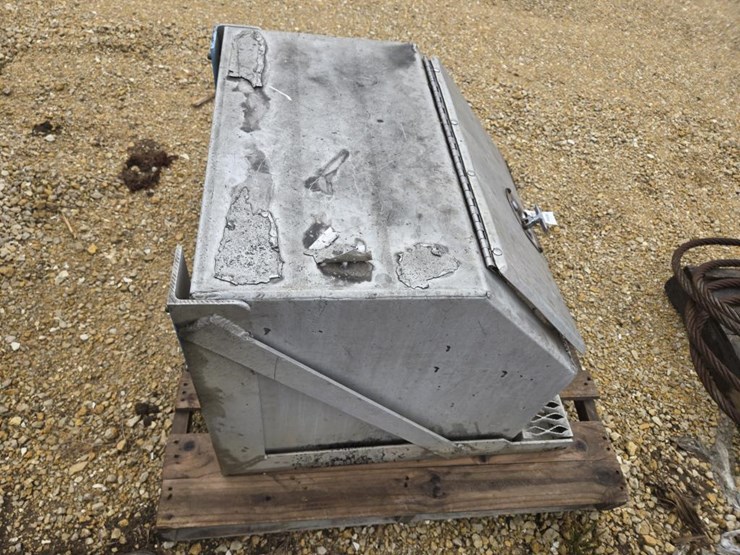 #5939-•-24"-frame-aluminum-step-box-image-4