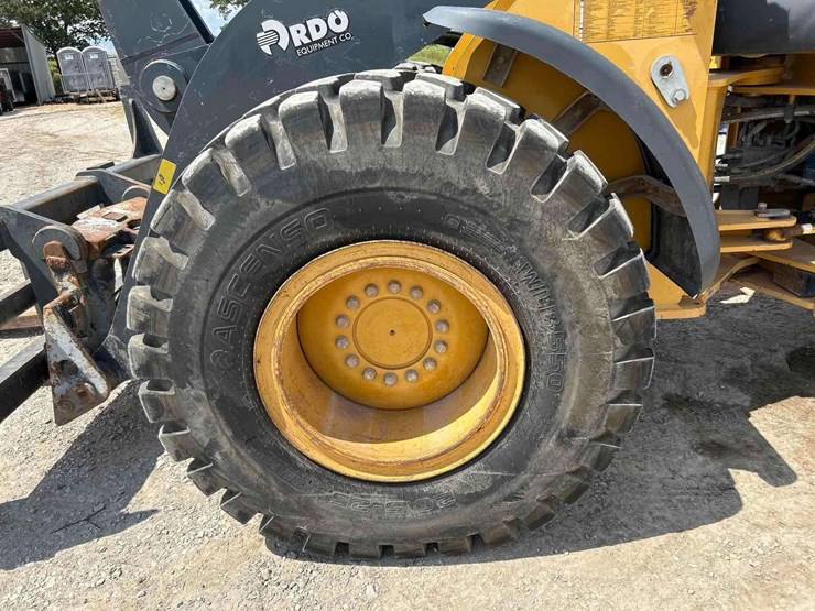 2015-deere-544k-image-22