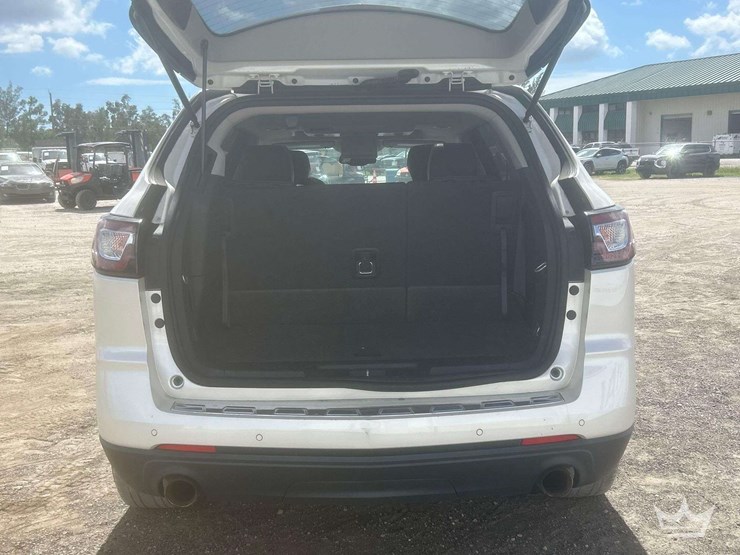 2013-chevrolet-traverse-image-38