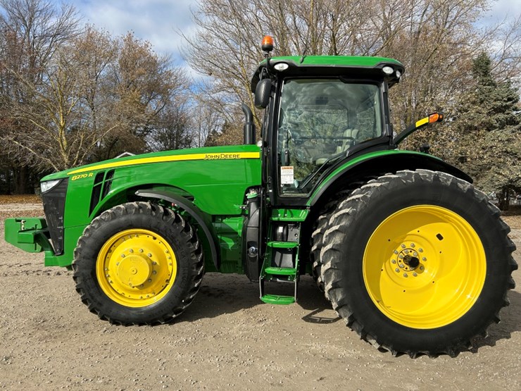 2014-john-deere-8270r-image-22