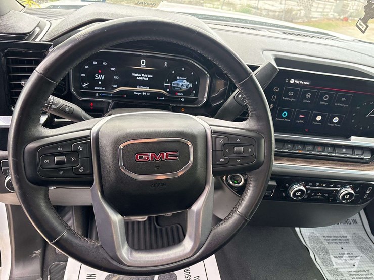 2023-gmc-sierra-1500-image-10