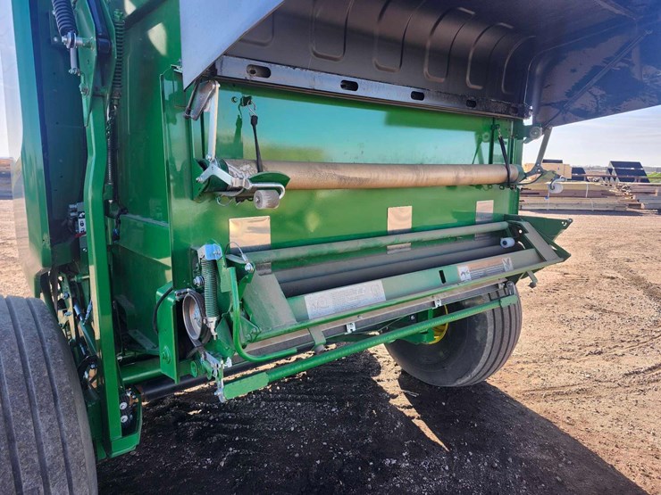 2021-john-deere-560r-image-27