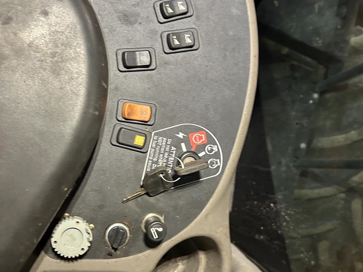 2018-case-ih-wd2504-image-18