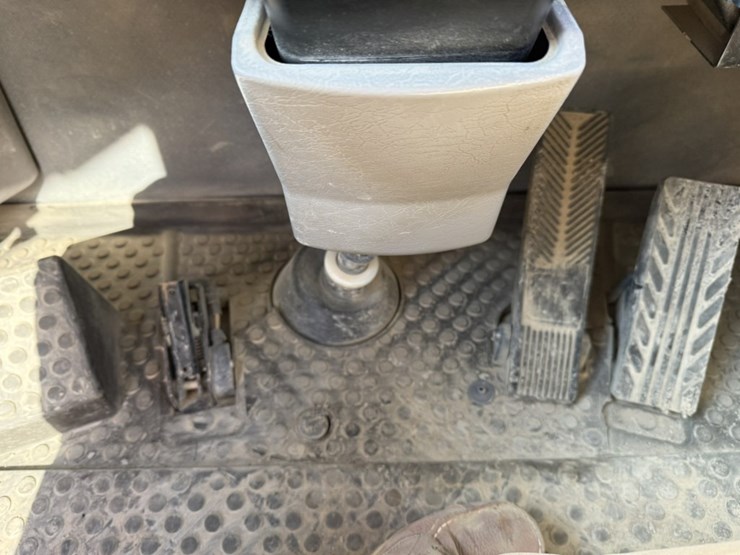 2020-volvo-a45g-image-101