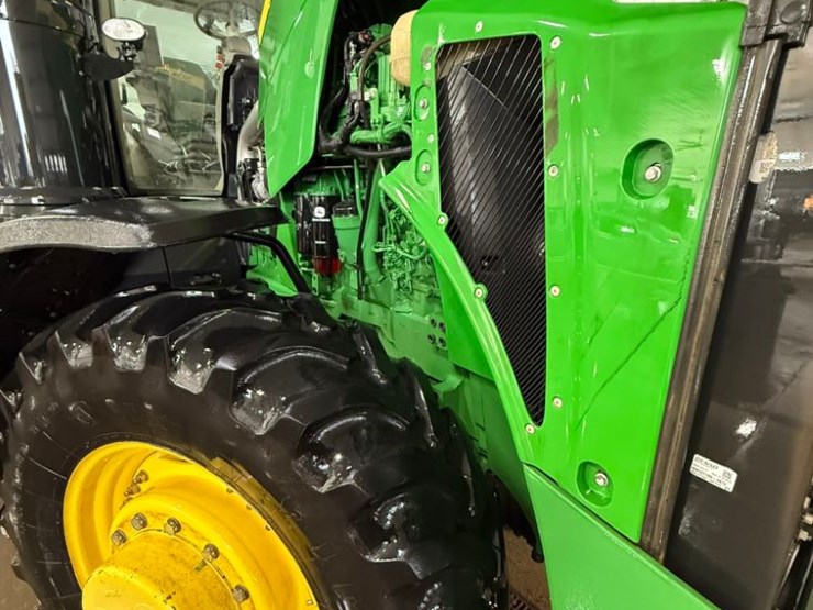 2016-john-deere-8245r-image-15