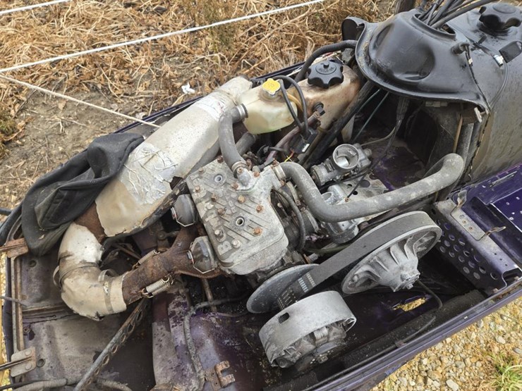 #5941-•-ski-doo-583-snowmobile--**for-parts-only**-image-9