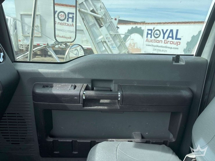 2012-ford-f750-image-12