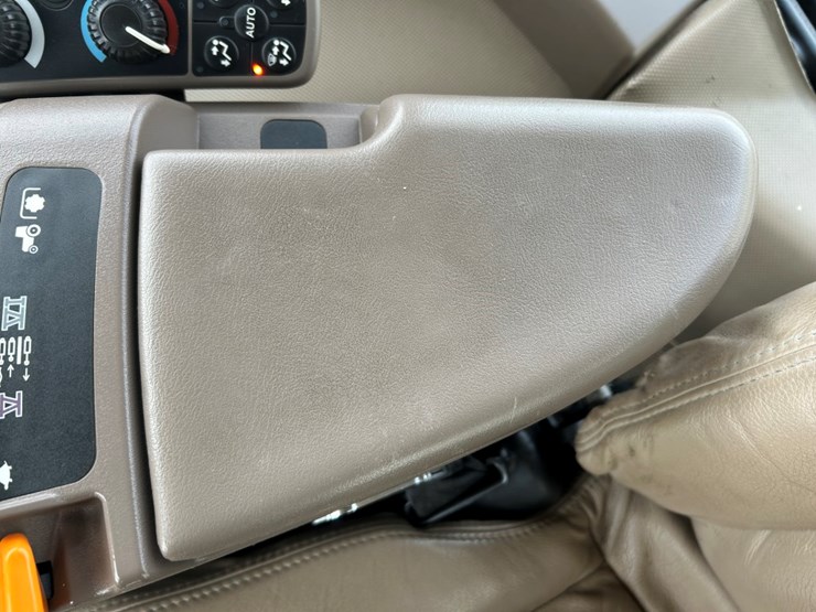 2013-john-deere-9560rt-image-36