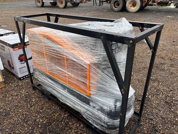 #28-•-land-hero-40-gallon-2-stage-air-compressor-image-3