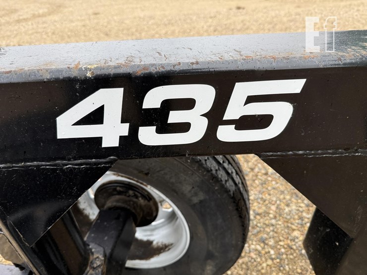 2013-john-deere-435d-image-26