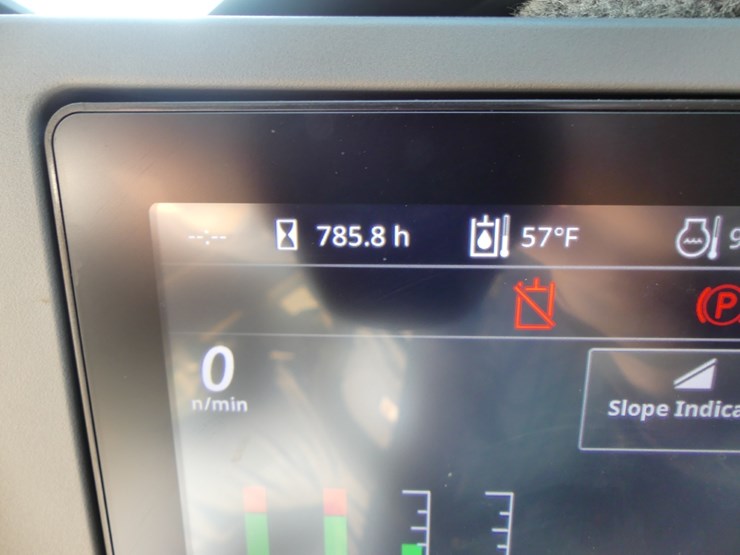 2024-deere-333d-image-18