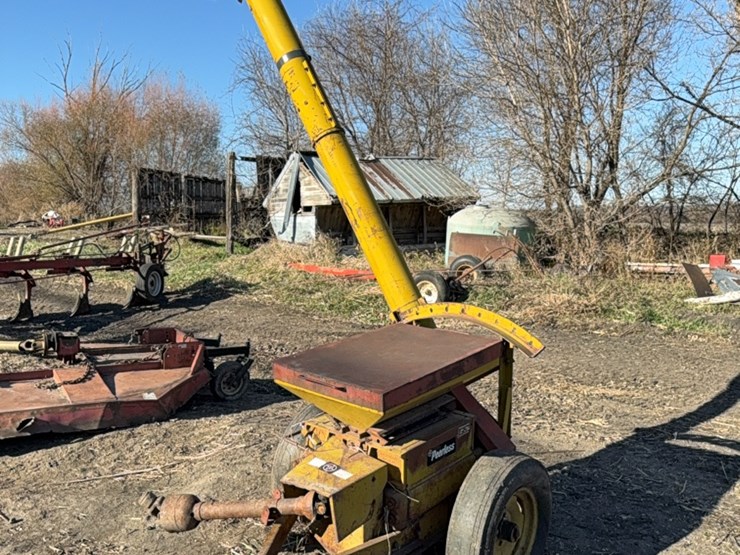 peerless-model-f20p5-roller-mill,-540-pto,-tires-are-flat-image-1