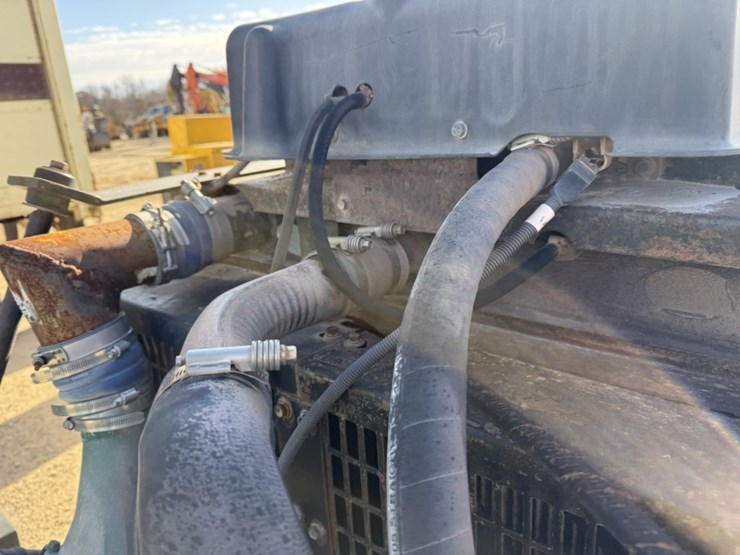 #1915-•-volvo-penta-twin-disc-pto-generator-image-21