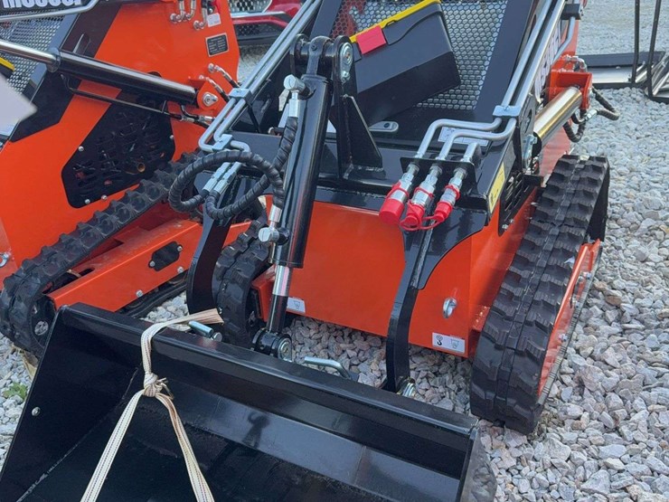 skid-steer-loader-image-1