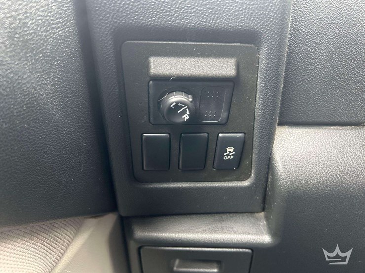 2013-nissan-rogue-image-16