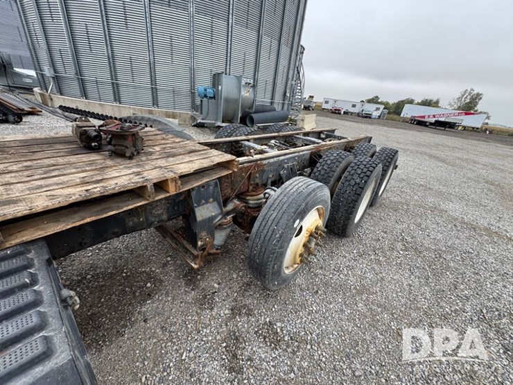 2006-ihc-9200i-truck-(pz14171,-unit-99451)-image-11