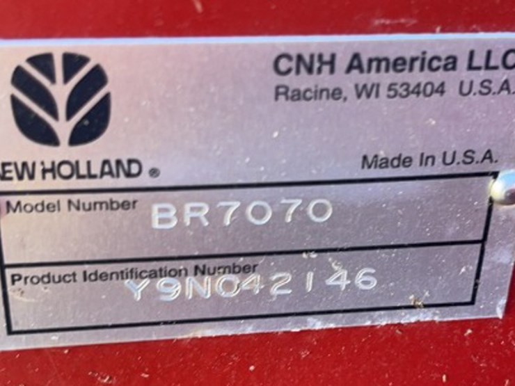 2010-new-holland-br7070-image-11