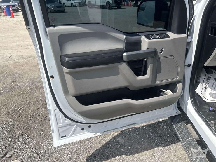 2016-ford-f150-image-6