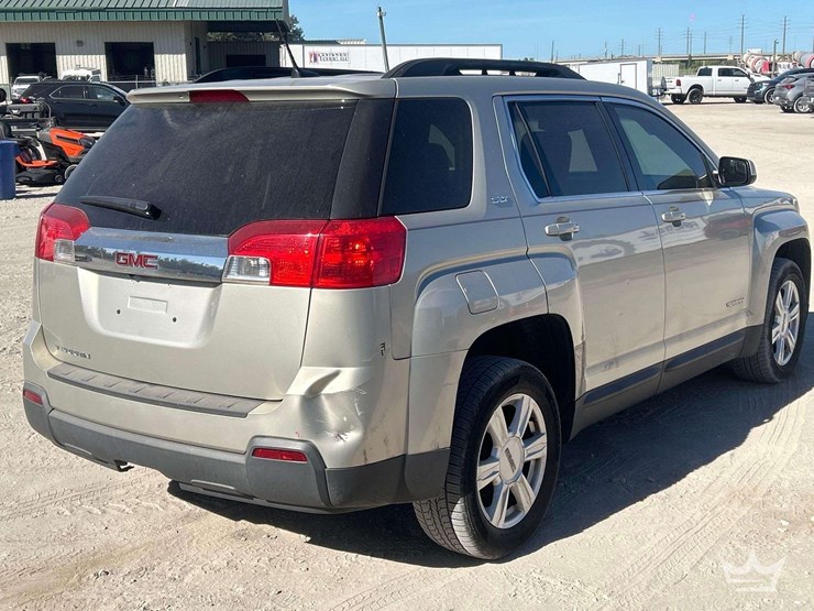 2014-gmc-terrain-suv-image-3