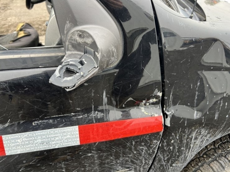 2012-chevrolet-colorado-lt-image-24