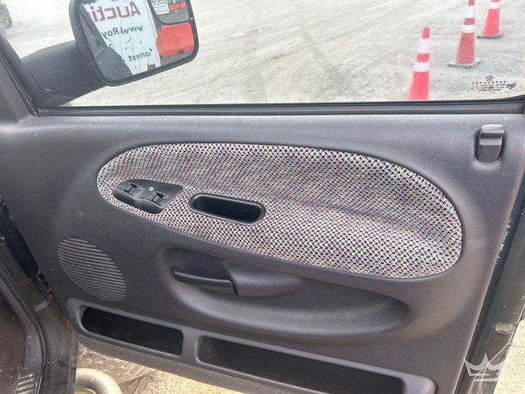 1999-dodge-ram-1500-image-19