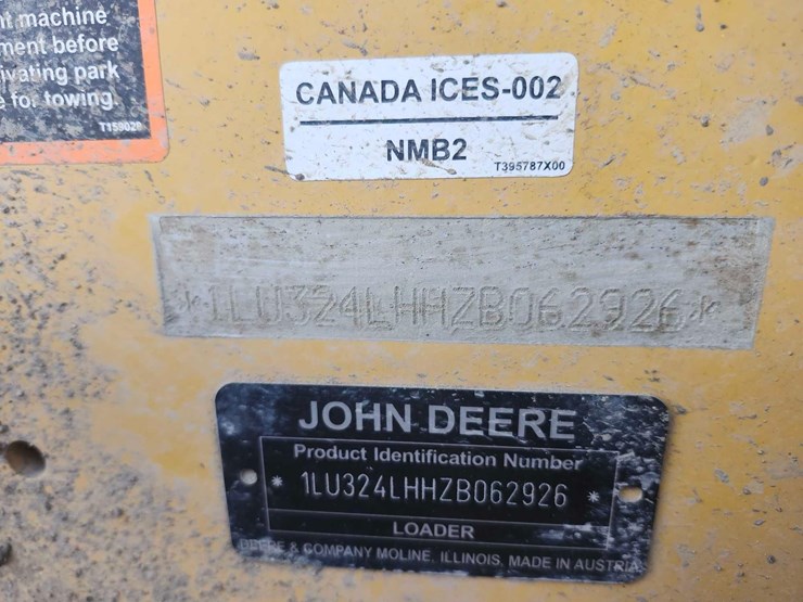 john-deere-324-image-38