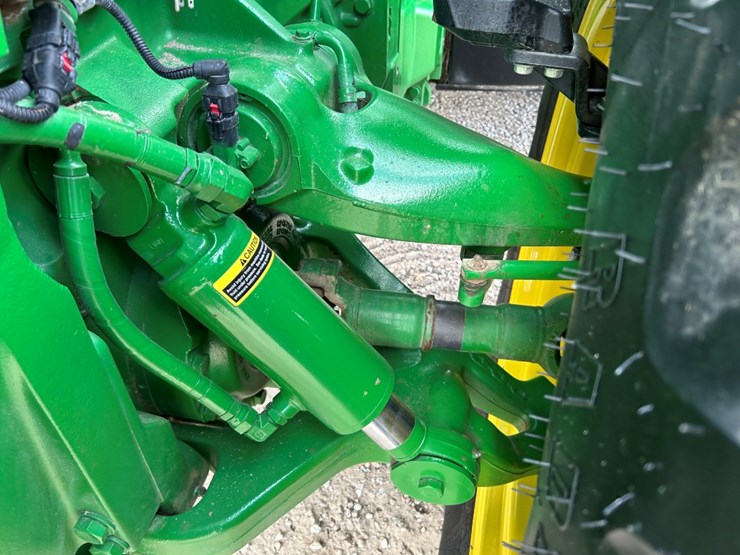 2014-john-deere-8270r-image-61