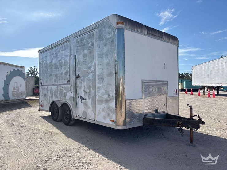 enclosed-trailer-image-2