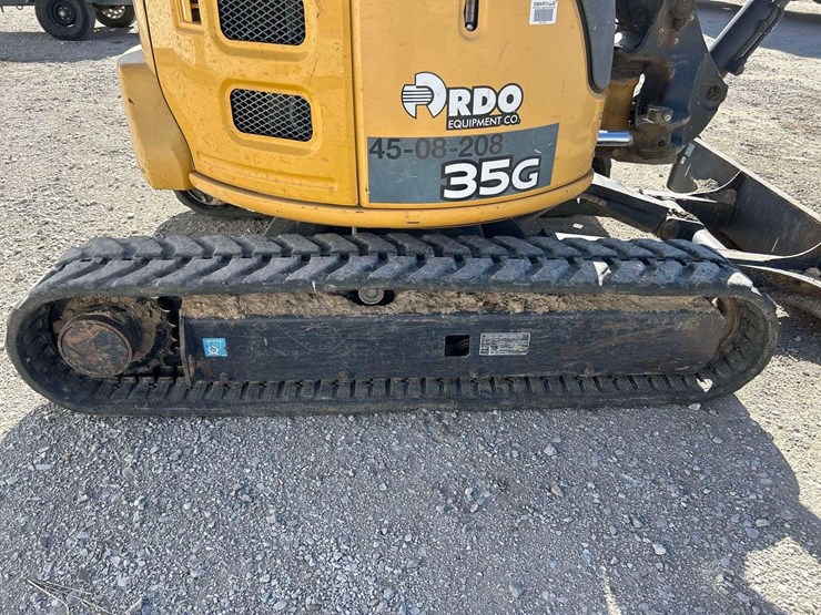 2017-deere-35g-image-26