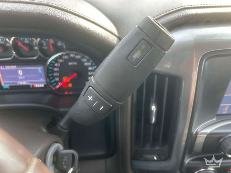 2014-chevrolet-silverado-4x4-crew-cab-pickup-truck-image-29