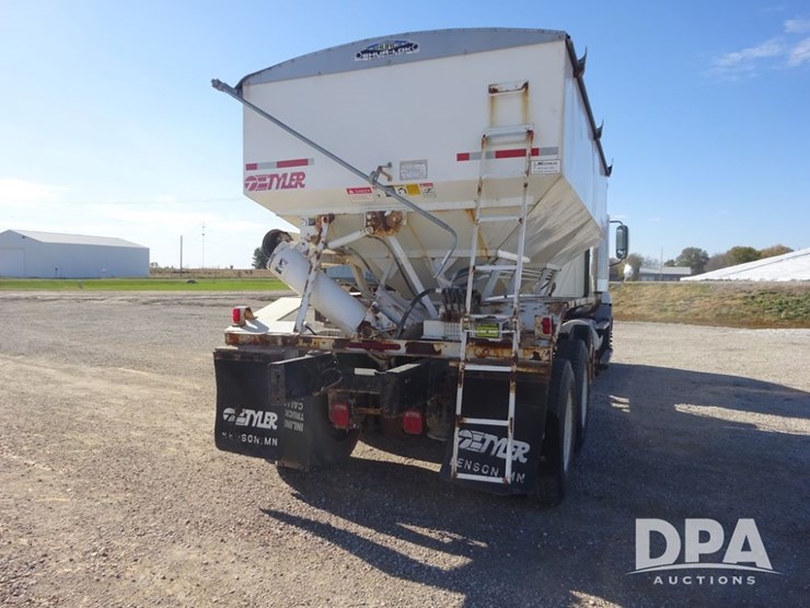 2004-mack-vision-dry-tender-truck-(pz14165,-unit-17539)-image-24