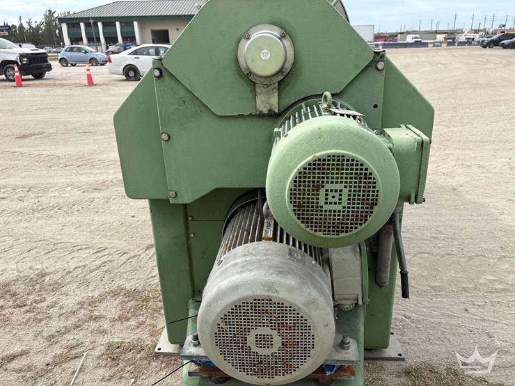 2006-dewatering-and-drying-centrifuge-image-8