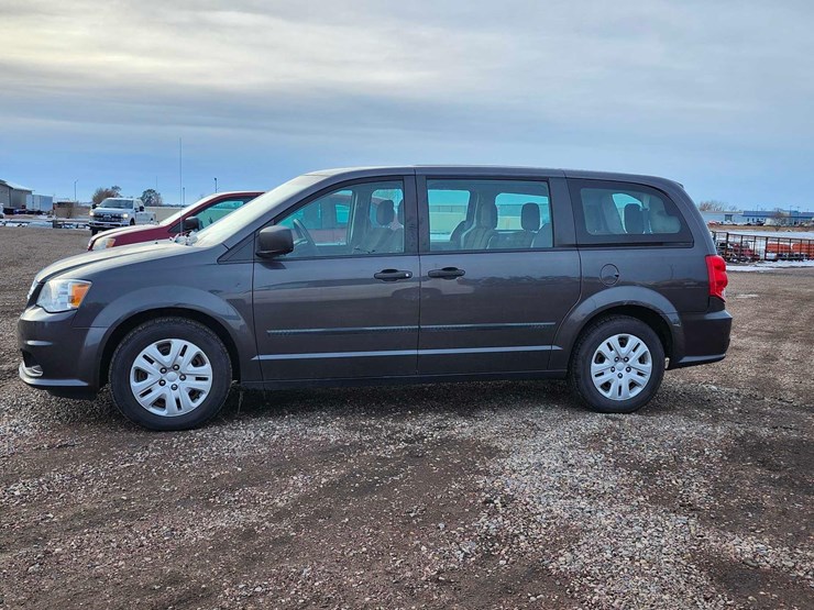 2015-dodge-grand-caravan-image-8