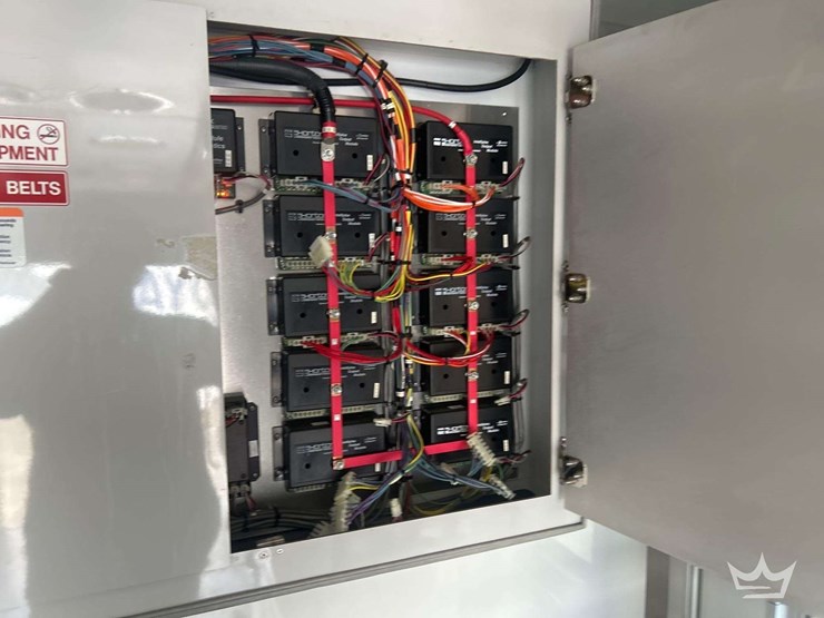 2013-ford-f550-image-27