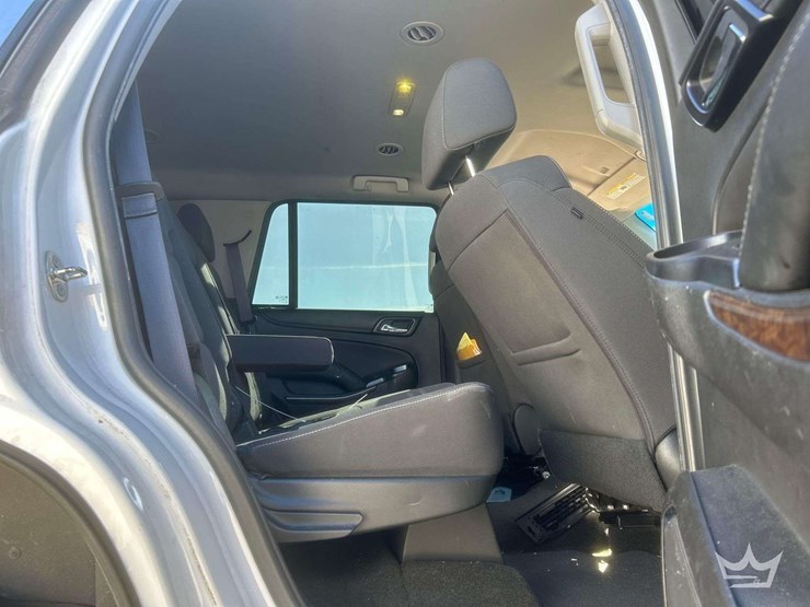 2017-chevrolet-tahoe-image-12