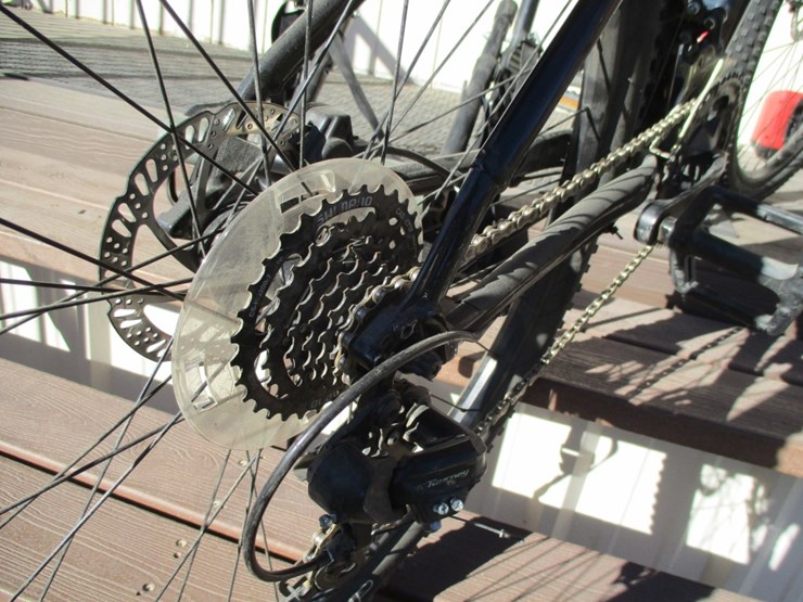 trek-29"-marlin-mountain-bike,-image-6