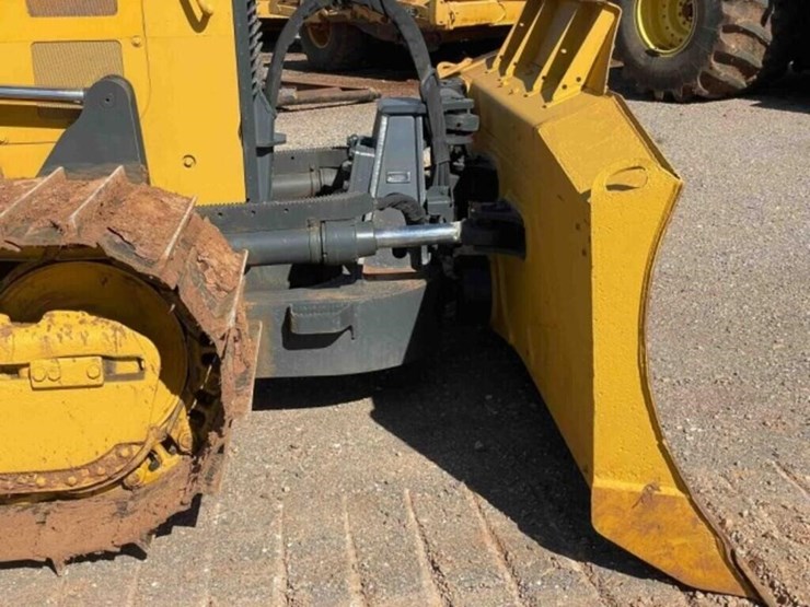 2019-deere-750k-lgp-image-3