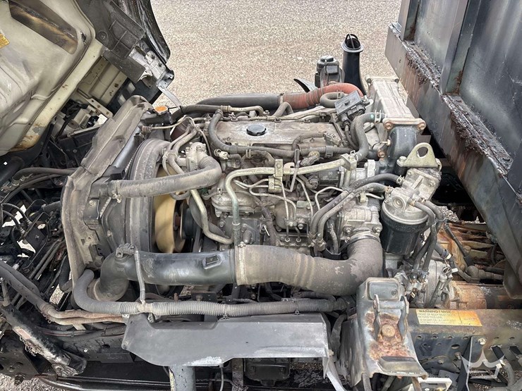 2008-isuzu-npr-image-7