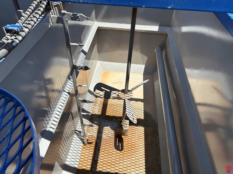 2022-john-deere-6-image-3