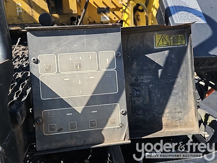 2012-caterpillar-ap-655d-image-30